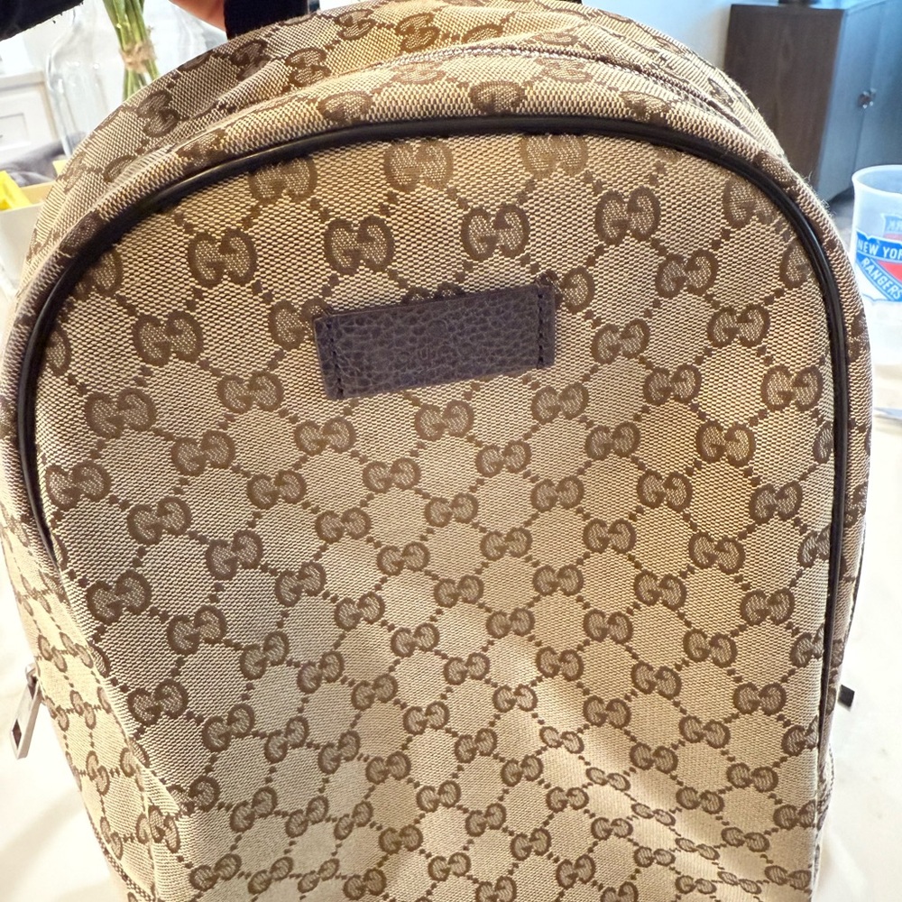 Gucci Tan and Brown Monogram Bag - Picture 2 of 9